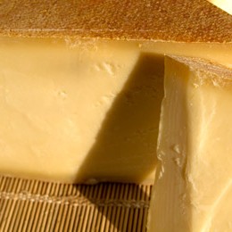 Gruyère AOP 8 bis 10 Monate mittelsalzig