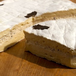 Brie fourré aux truffes