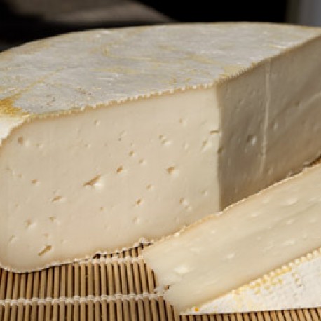 Chèvremont's white Tomme