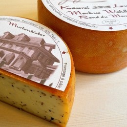 Mütschli of Lurtigen with pepper
